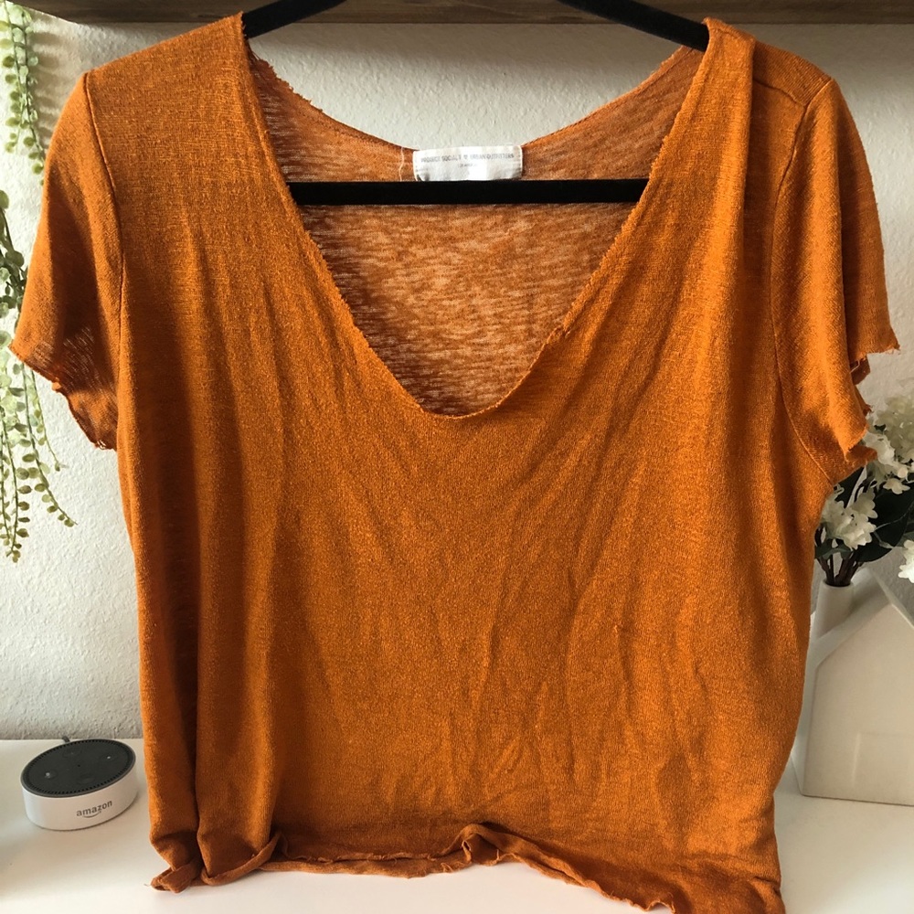 URBAN OUTFITTERS orange T-shirt